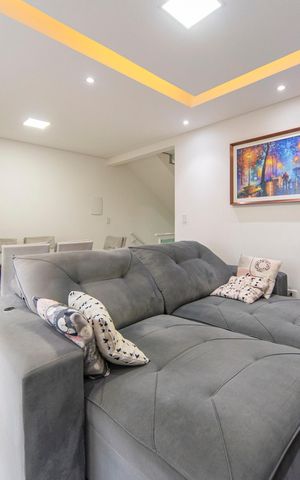 Casa de condomínio à venda com 127m², 3 quartos e 2 vagas Casa de condomínio à venda com 127m², 3 quartos e 2 vagasSala