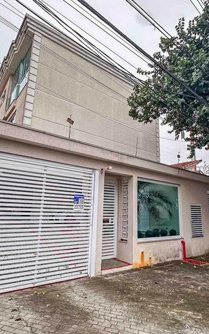 Casa de condomínio à venda com 127m², 3 quartos e 2 vagas Casa de condomínio à venda com 127m², 3 quartos e 2 vagasFachada