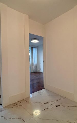 Apartamento à venda com 415m², 4 quartos e 3 vagas Apartamento à venda com 415m², 4 quartos e 3 vagasBanheiro social