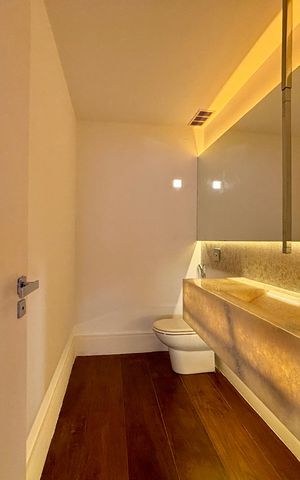 Apartamento à venda com 415m², 4 quartos e 3 vagas Apartamento à venda com 415m², 4 quartos e 3 vagasLavabo