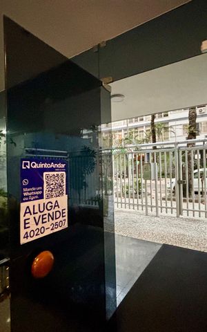 Apartamento à venda com 415m², 4 quartos e 3 vagas Apartamento à venda com 415m², 4 quartos e 3 vagasPlaca