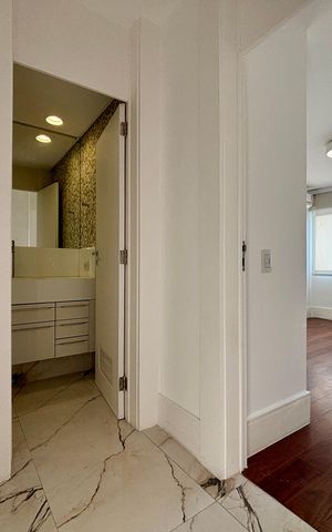 Apartamento à venda com 415m², 4 quartos e 3 vagas Apartamento à venda com 415m², 4 quartos e 3 vagasSuíte 5