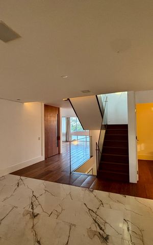 Apartamento à venda com 415m², 4 quartos e 3 vagas Apartamento à venda com 415m², 4 quartos e 3 vagasCorredores