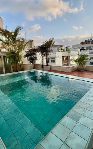 Apartamento à venda com 415m², 4 quartos e 3 vagas Apartamento à venda com 415m², 4 quartos e 3 vagasCobertura - piscina