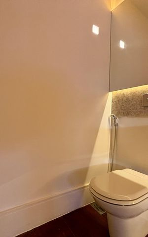 Apartamento à venda com 415m², 4 quartos e 3 vagas Apartamento à venda com 415m², 4 quartos e 3 vagasLavabo