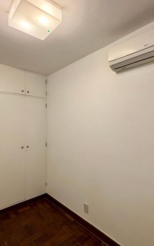 Apartamento à venda com 415m², 4 quartos e 3 vagas Apartamento à venda com 415m², 4 quartos e 3 vagasQuarto de Serviço 2