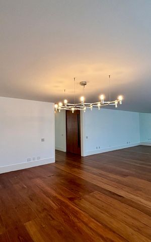 Apartamento à venda com 415m², 4 quartos e 3 vagas Apartamento à venda com 415m², 4 quartos e 3 vagasSala 1