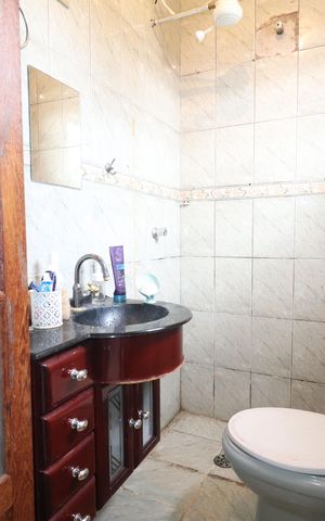 Casa para alugar com 189m², 4 quartos e 2 vagas Banheiro de Serviço