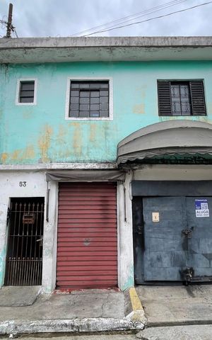 Casa para alugar com 100m², 3 quartos e sem vaga Casa para alugar com 100m², 3 quartos e sem vagaFachada