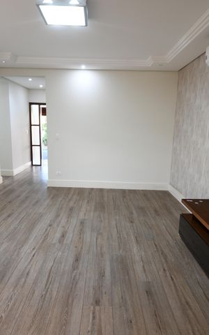 Casa de condomínio à venda com 130m², 3 quartos e 8 vagasSala