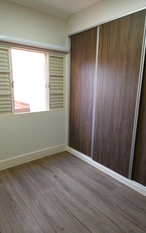 Casa de condomínio à venda com 130m², 3 quartos e 8 vagasQuarto 1