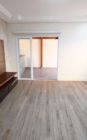 Casa de condomínio à venda com 130m², 3 quartos e 8 vagasSala