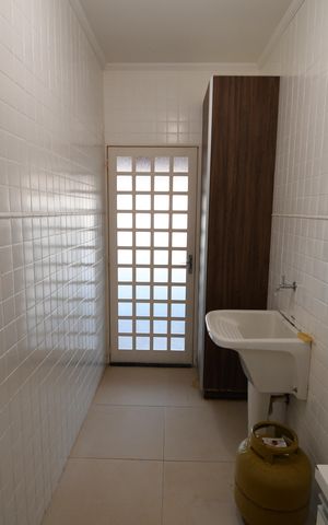 Casa de condomínio à venda com 130m², 3 quartos e 8 vagasÁrea de Serviço
