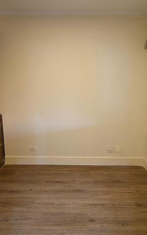 Casa de condomínio à venda com 130m², 3 quartos e 8 vagasSuíte