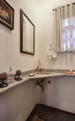 Casa para alugar com 568m², 4 quartos e 2 vagasLavabo