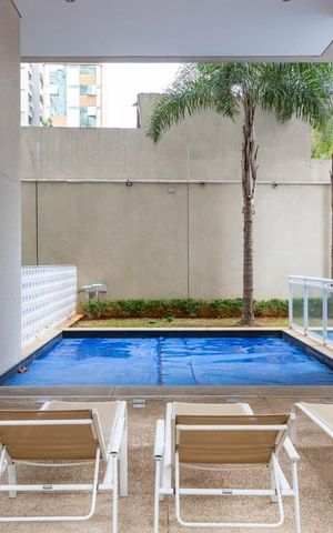 Apartamento à venda com 240m², 4 quartos e 4 vagasÁrea comum - Piscina