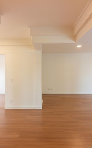 Apartamento à venda com 83m², 2 quartos e 2 vagas Apartamento à venda com 83m², 2 quartos e 2 vagasSala
