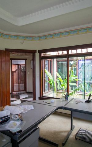 Casa para alugar com 589m², 5 quartos e 10 vagas Casa para alugar com 589m², 5 quartos e 10 vagasEscritório