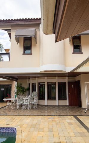Casa para alugar com 589m², 5 quartos e 10 vagas Casa para alugar com 589m², 5 quartos e 10 vagasÁrea externa