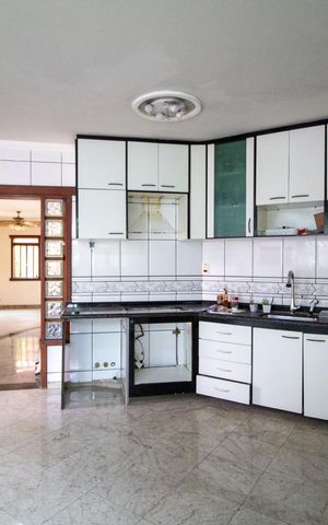 Casa para alugar com 589m², 5 quartos e 10 vagas Casa para alugar com 589m², 5 quartos e 10 vagasCozinha