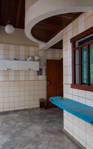 Casa para alugar com 589m², 5 quartos e 10 vagas Casa para alugar com 589m², 5 quartos e 10 vagasÁrea de Serviço