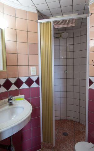 Casa para alugar com 589m², 5 quartos e 10 vagas Casa para alugar com 589m², 5 quartos e 10 vagasBanheiro 1