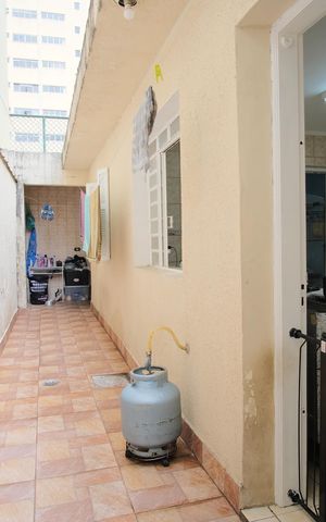 Casa para alugar com 84m², 2 quartos e sem vagaQuintal