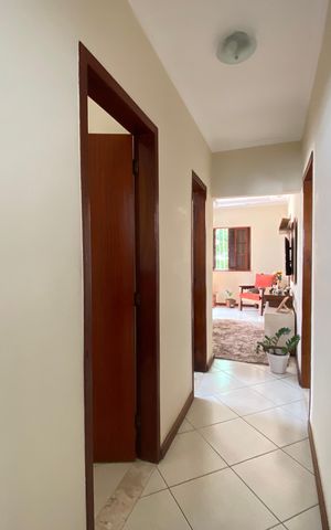 Casa à venda com 156m², 3 quartos e sem vaga Casa à venda com 156m², 3 quartos e sem vagaCorredor