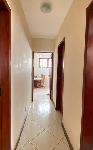 Casa à venda com 156m², 3 quartos e sem vaga Casa à venda com 156m², 3 quartos e sem vagaCorredor