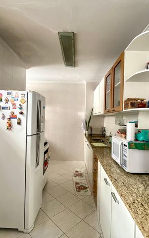 Casa à venda com 156m², 3 quartos e sem vaga Casa à venda com 156m², 3 quartos e sem vagaCozinha