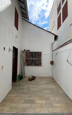 Casa à venda com 156m², 3 quartos e sem vaga Casa à venda com 156m², 3 quartos e sem vagaÁrea Externa