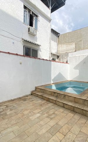 Casa à venda com 156m², 3 quartos e sem vaga Casa à venda com 156m², 3 quartos e sem vagaÁrea Externa