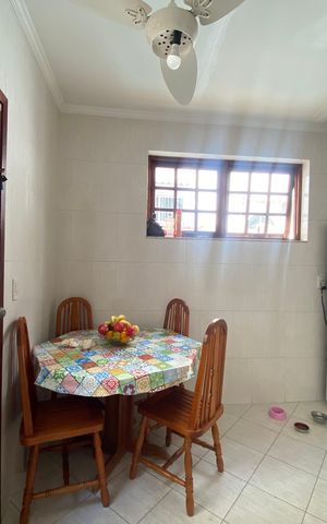 Casa à venda com 156m², 3 quartos e sem vaga Casa à venda com 156m², 3 quartos e sem vagaCozinha