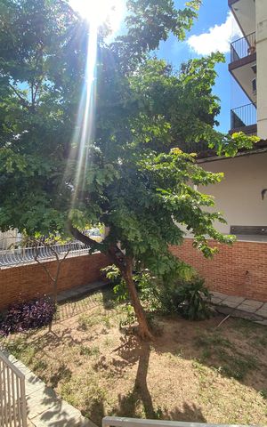 Casa à venda com 156m², 3 quartos e sem vaga Casa à venda com 156m², 3 quartos e sem vagaÁrea Externa