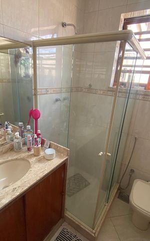 Casa à venda com 156m², 3 quartos e sem vaga Casa à venda com 156m², 3 quartos e sem vagaBanheiro