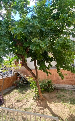 Casa à venda com 156m², 3 quartos e sem vaga Casa à venda com 156m², 3 quartos e sem vagaÁrea Externa