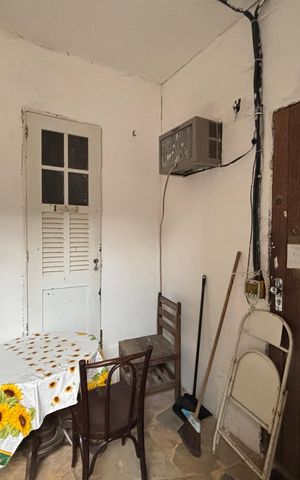 Casa à venda com 262m², 6 quartos e 2 vagas Casa à venda com 262m², 6 quartos e 2 vagasQuintal