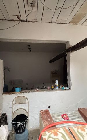 Casa à venda com 262m², 6 quartos e 2 vagas Casa à venda com 262m², 6 quartos e 2 vagasQuintal