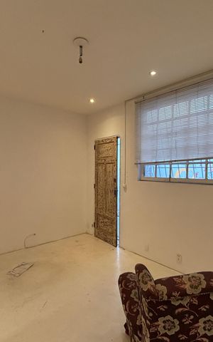 Casa à venda com 262m², 6 quartos e 2 vagas Casa à venda com 262m², 6 quartos e 2 vagasSala 2