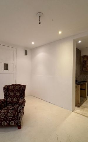 Casa à venda com 262m², 6 quartos e 2 vagas Casa à venda com 262m², 6 quartos e 2 vagasSala 2