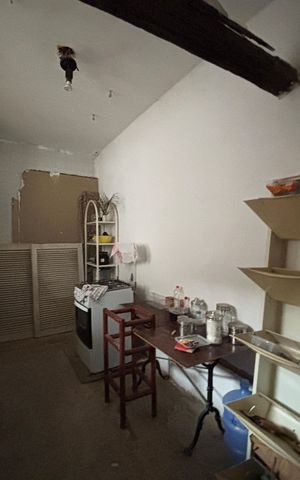Casa à venda com 262m², 6 quartos e 2 vagas Casa à venda com 262m², 6 quartos e 2 vagasQuintal