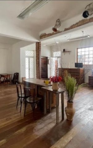 Casa à venda com 262m², 6 quartos e 2 vagas Casa à venda com 262m², 6 quartos e 2 vagasSala 1