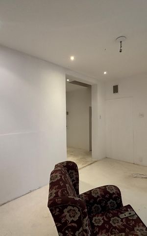 Casa à venda com 262m², 6 quartos e 2 vagas Casa à venda com 262m², 6 quartos e 2 vagasSala 2