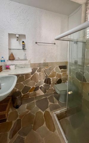 Casa à venda com 262m², 6 quartos e 2 vagas Casa à venda com 262m², 6 quartos e 2 vagasBanheiro social 4