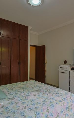 Casa à venda com 247m², 3 quartos e 3 vagas Casa à venda com 247m², 3 quartos e 3 vagasQuarto 3 - Suíte
