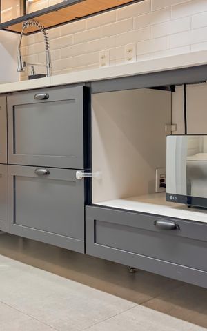 Apartamento para alugar com 27m², 1 quarto e sem vaga Apartamento para alugar com 27m², 1 quarto e sem vagaCozinha - Armários