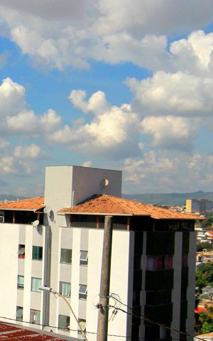Casa à venda com 448m², 6 quartos e 2 vagasCasa 1 - Vista do Quarto 1