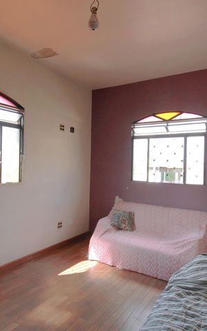 Casa à venda com 448m², 6 quartos e 2 vagasCasa 1 - Quarto 1