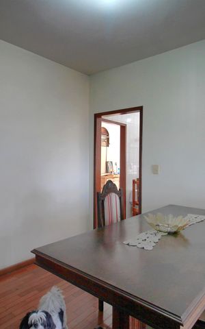 Casa à venda com 448m², 6 quartos e 2 vagasCasa 1 - Sala de Jantar