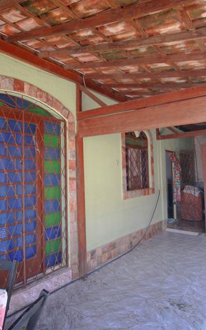 Casa à venda com 448m², 6 quartos e 2 vagasÁrea Externa